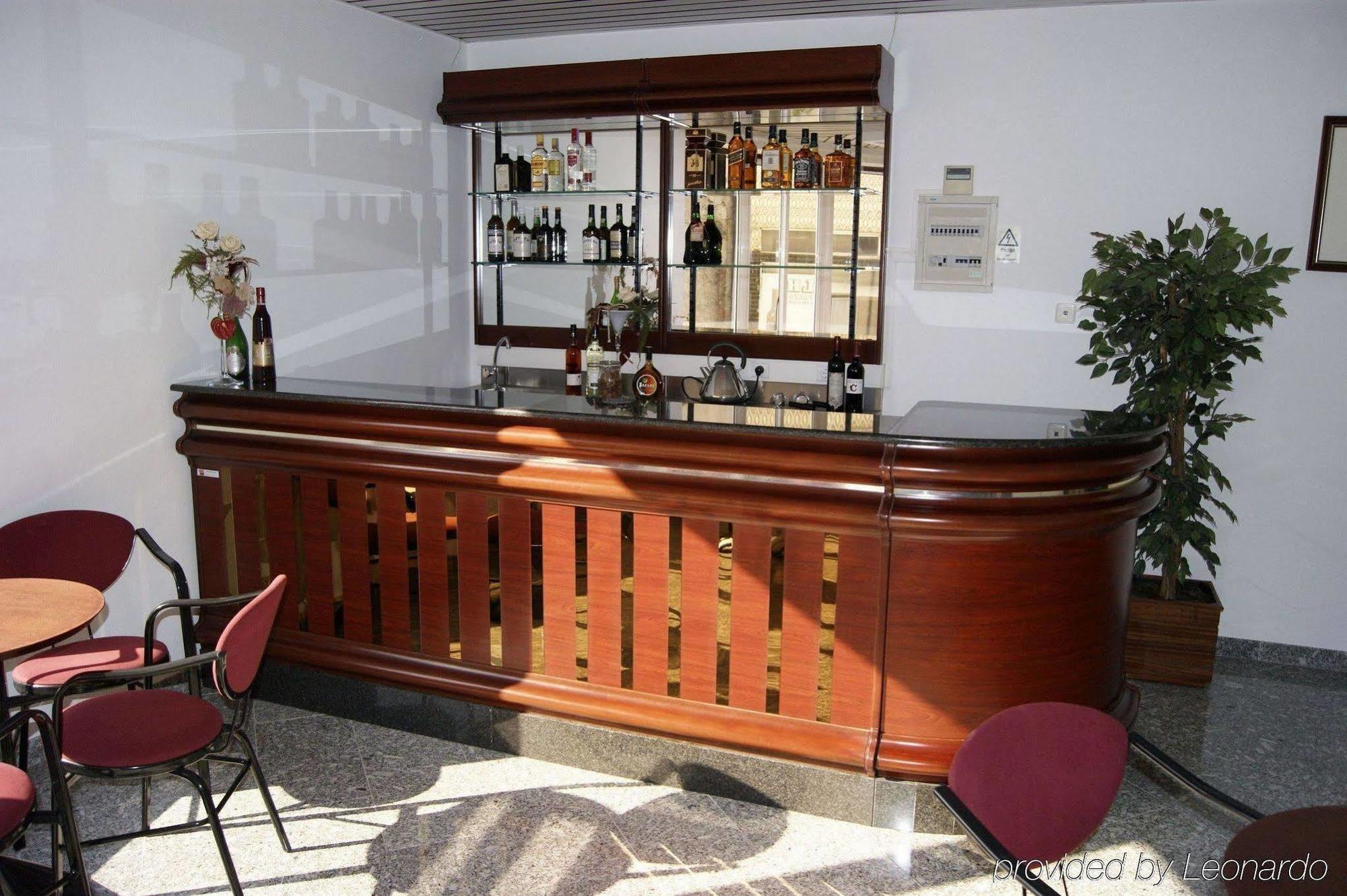Hotel Comendador Bombarral Restoran fotoğraf
